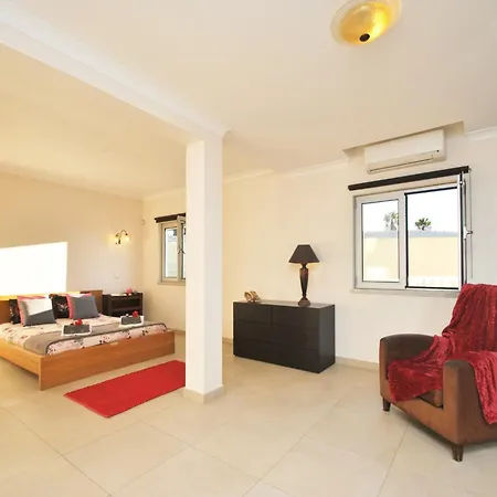 Villa Villa In Montechoro Near Golden Beaches Albufeira