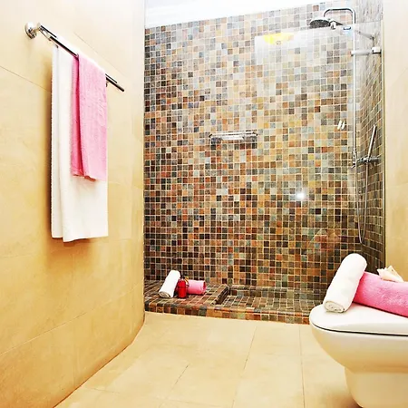 Villa In Montechoro Near Golden Beaches Vila *